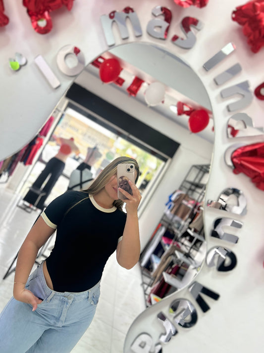 Body Color negro