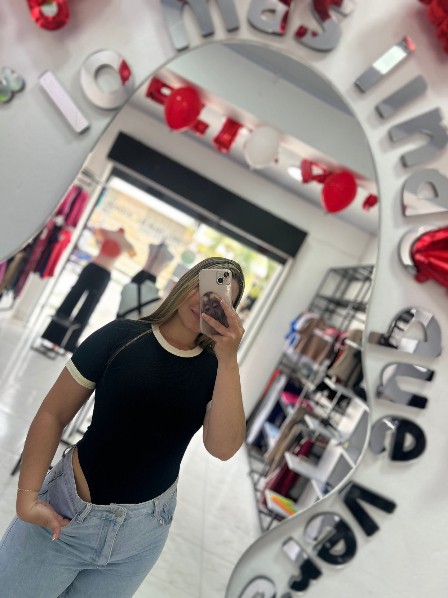 Body Color negro